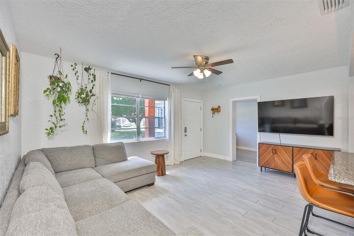 Property Photo:  3027 W Napoleon Avenue  FL 33611 