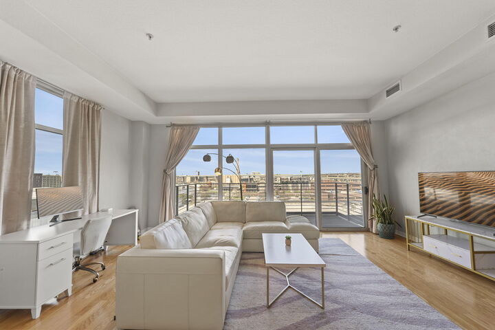 Property Photo:  106 W Seeboth St 821  WI 53204 