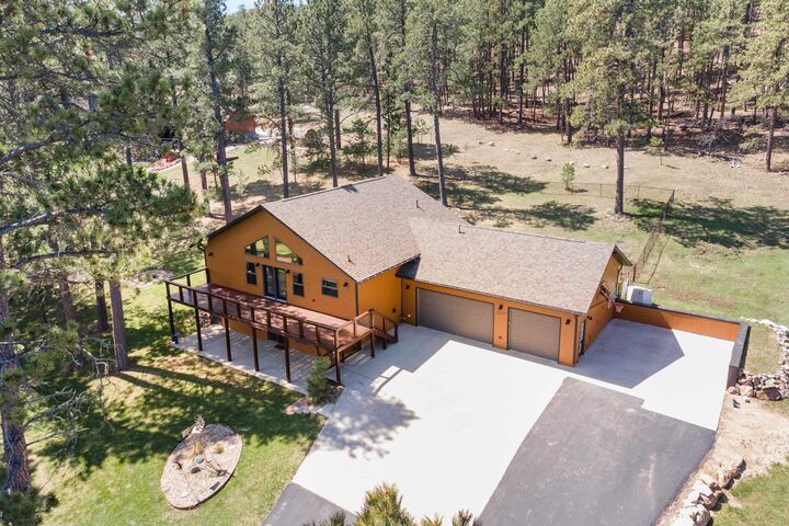 Property Photo: 12177 Bluebird Court SD 57785