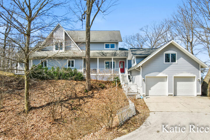 Property Photo:  5575 Beechmont Avenue  MI 49461 