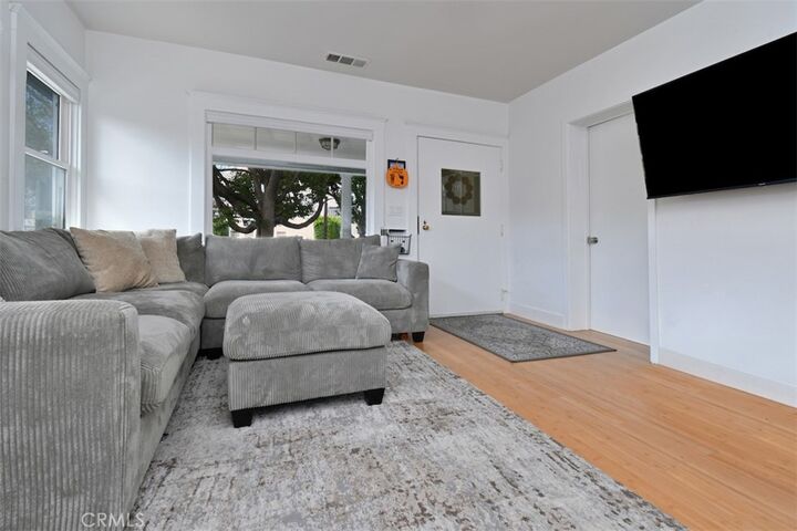 Property Photo:  126 Franklin Court  CA 91205 