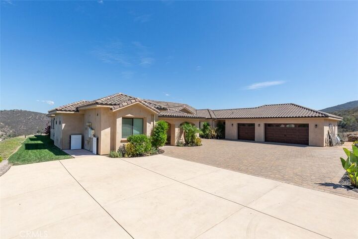 Property Photo:  2260 Panoramic  CA 92084 