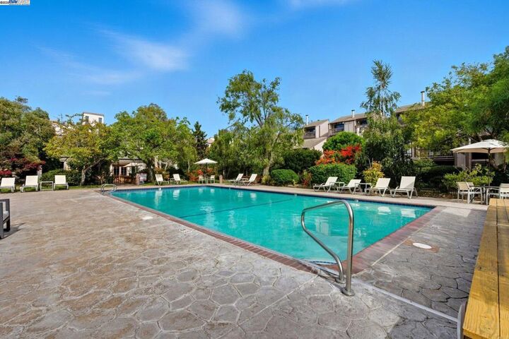 Property Photo:  2101 Shoreline Dr 233  CA 94501