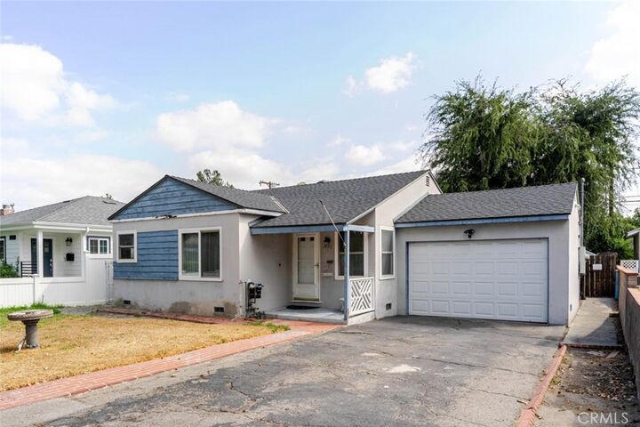 Property Photo: 1446 N Evergreen CA 91505