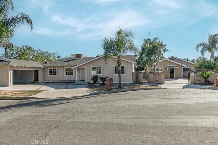 Property Photo:  14230 Calahan  CA 91402 