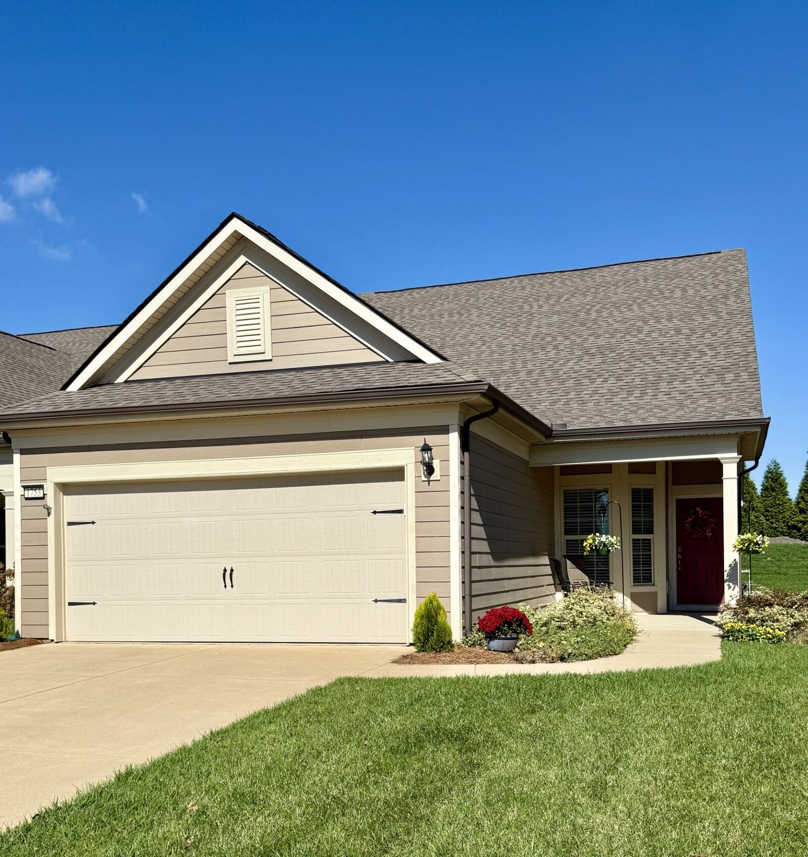 Property Photo: 1753 Humphreys Gln TN 37174