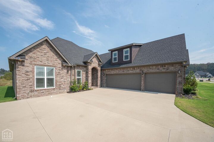 Property Photo: 3624 Lake Pointe Cove AR 72404