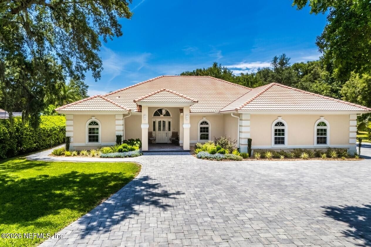 Property Photo: 1839 Turnberry Court FL 32043