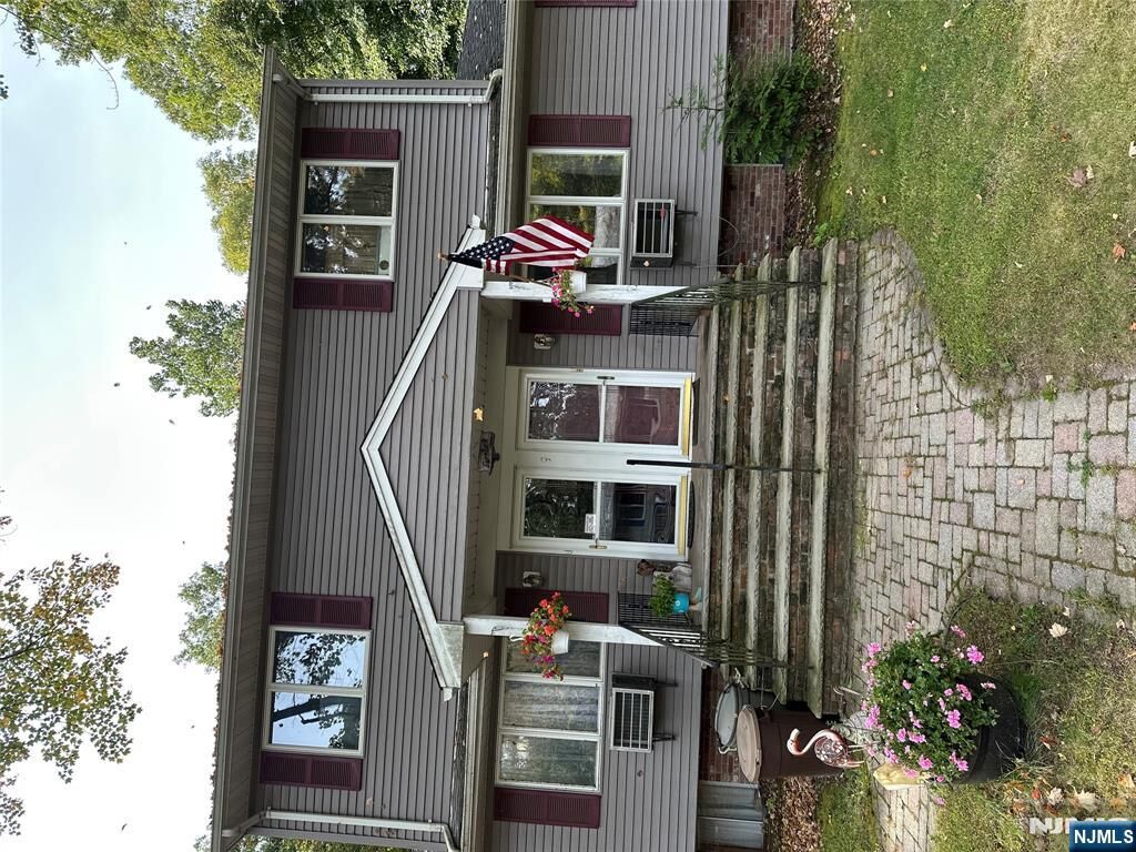Property Photo:  9 Fern Place  NJ 07456 