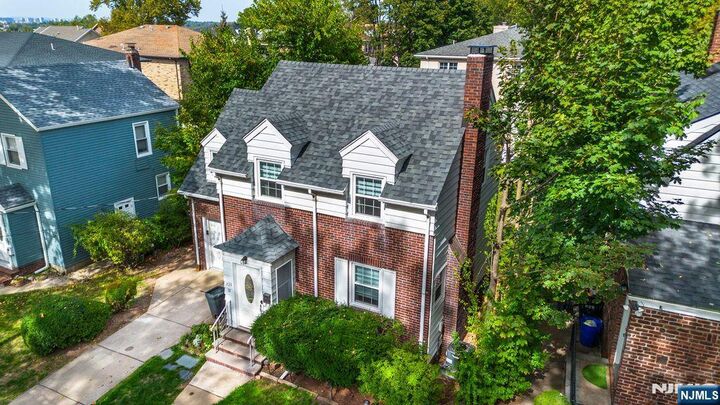 829 Elizabeth Street  Ridgefield NJ 07657 photo