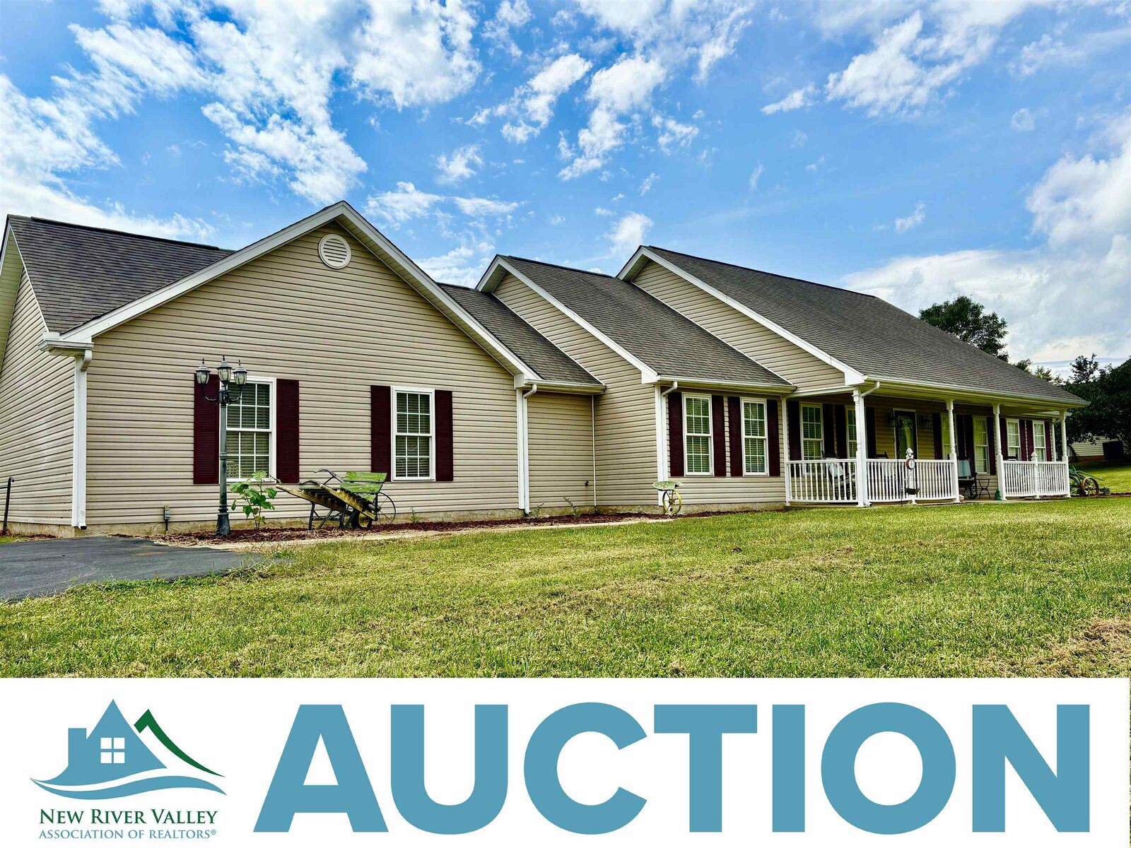 Property Photo:  2543 Rutrough Road  VA 24014 