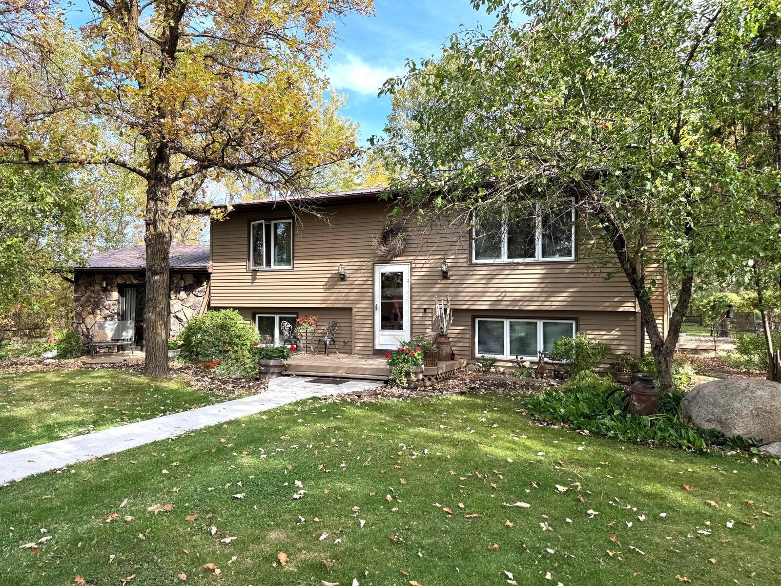 Property Photo: 21136 State Highway 89 MN 56751