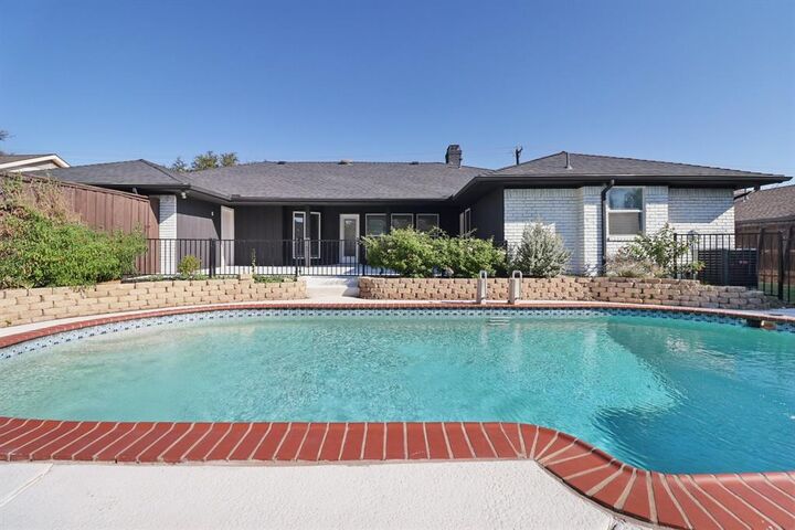 7326 La Cosa Drive  Dallas TX 75248 photo