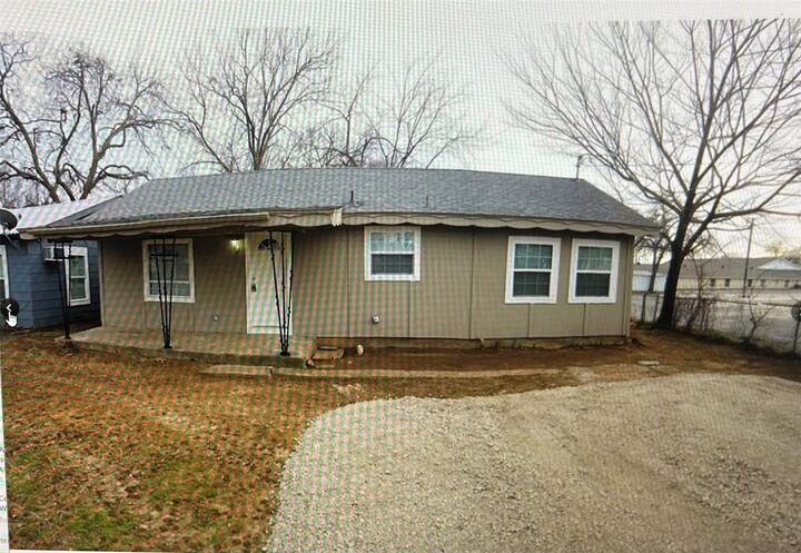 Property Photo:  2112 W Bond Street  TX 75020 