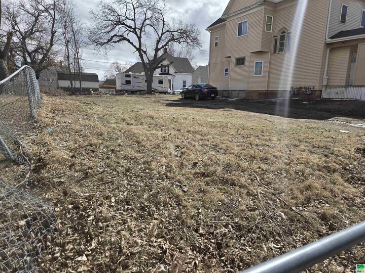 1606 Nebraska St.  Sioux City IA 51105 photo