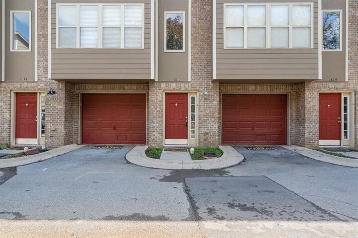 Property Photo: 1878 N Scull Creek Drive AR 72703