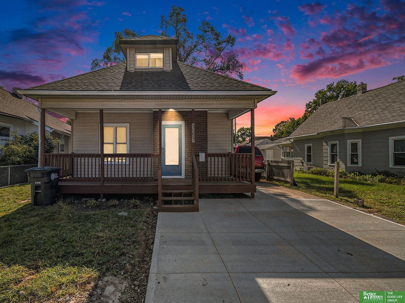 Property Photo:  6557 Maple Street  NE 68104 