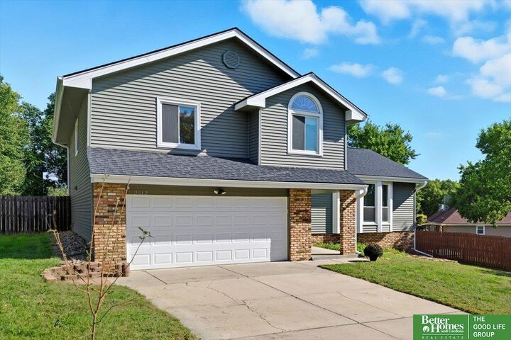 Property Photo:  2512 Nottingham Drive  NE 68123 