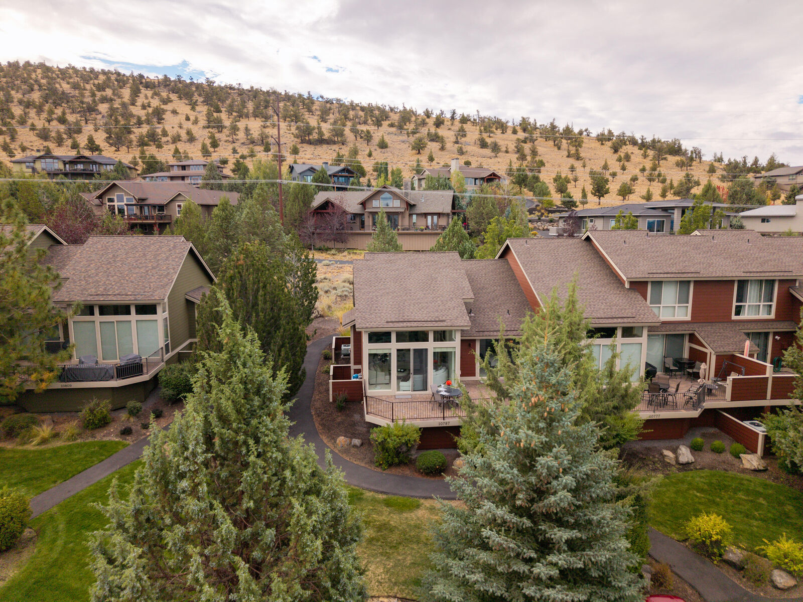 Property Photo: 10787 Village Loop OR 97756