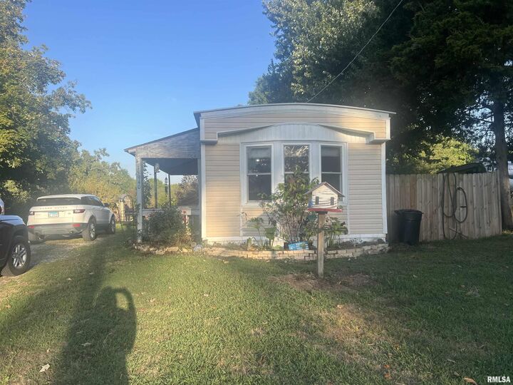 15940 Old Centralia Lane  Mt Vernon IL 62864 photo
