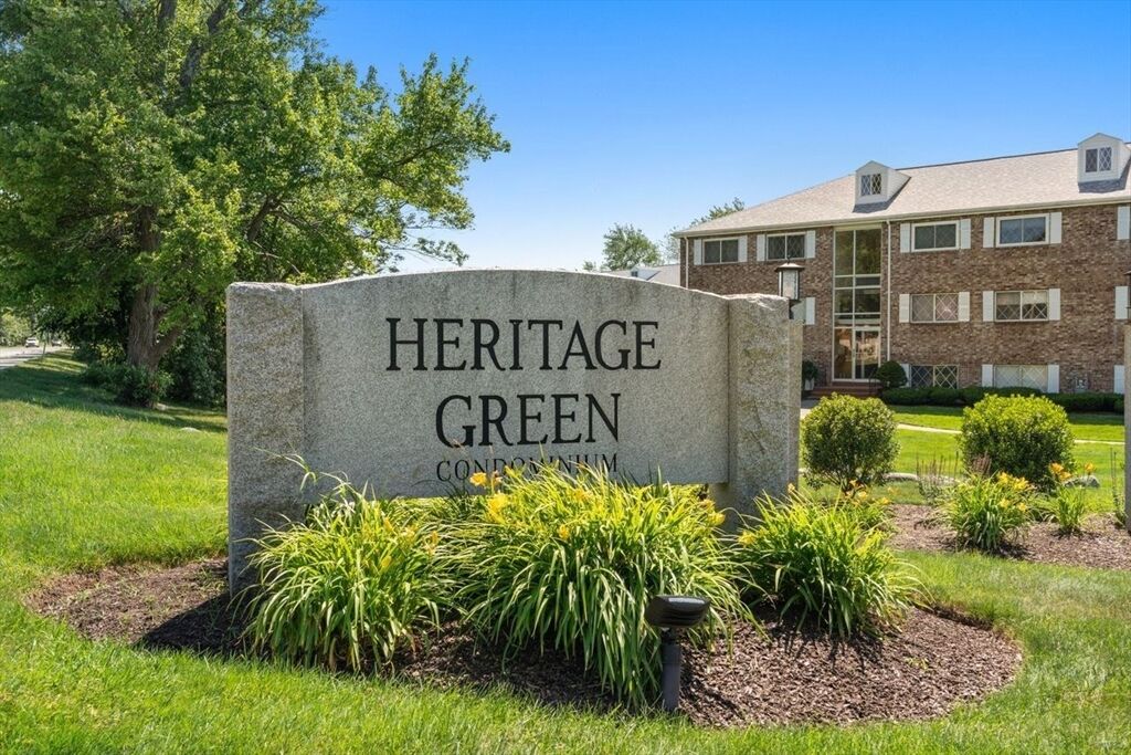 Property Photo:  25 Fernview Avenue 8  MA 01845 