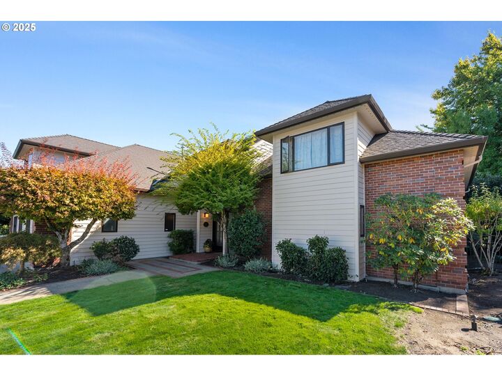 Property Photo:  8305 NE 71st St  WA 98662 