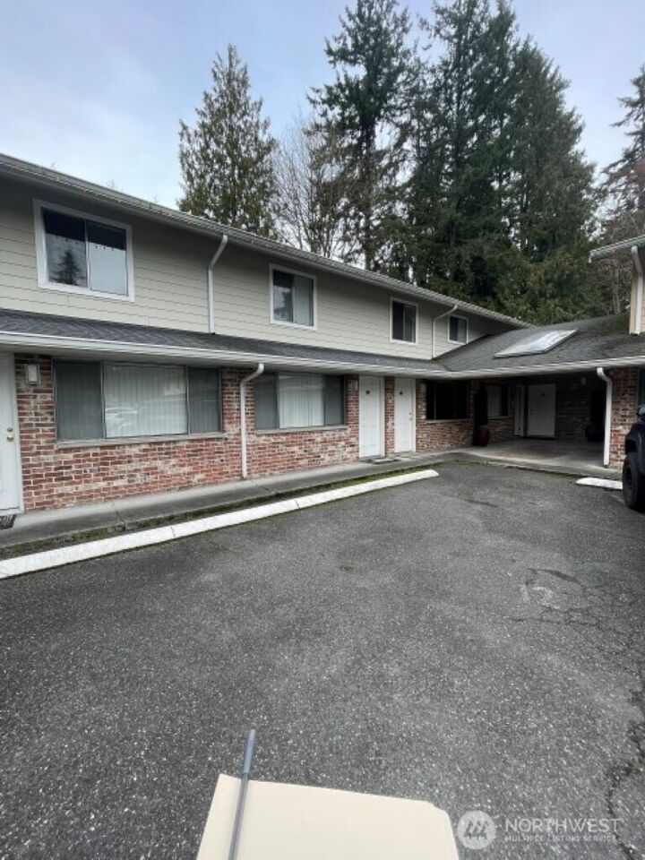 Property Photo:  5701  200th Street SW 10  WA 98036 