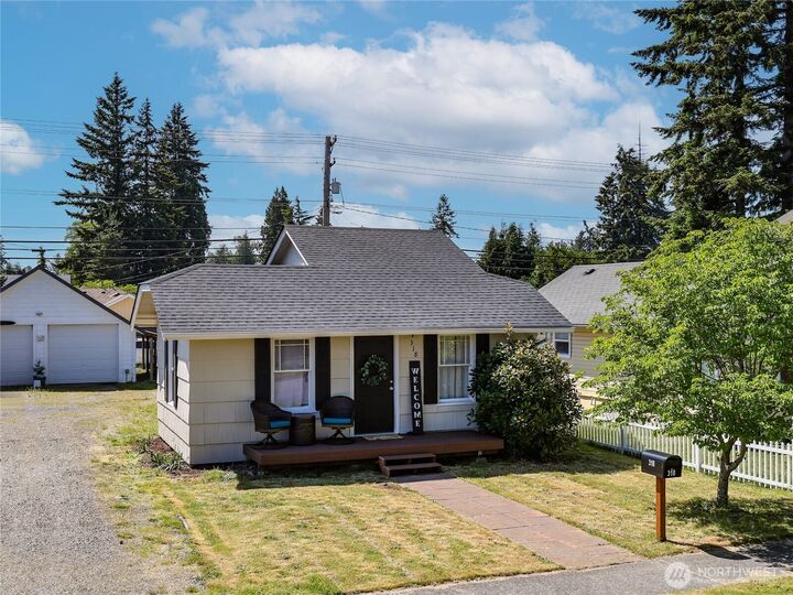 Property Photo:  318 S French Avenue  WA 98223