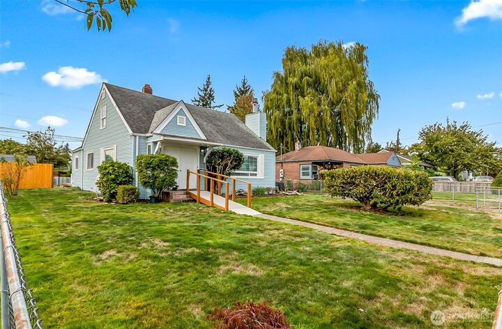 1102  Lombard Avenue  Everett WA 98201 photo