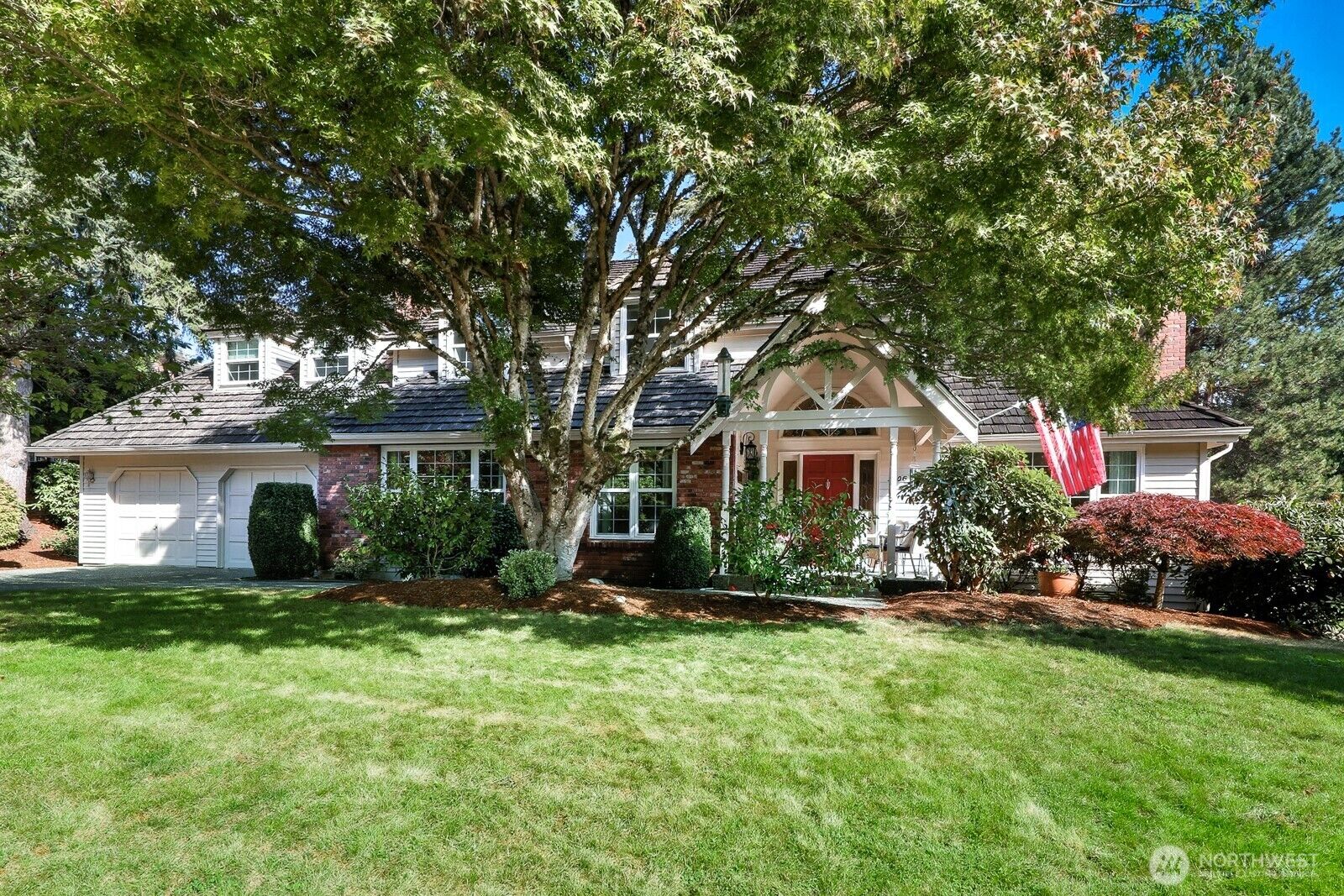 Property Photo:  2106  222nd Place NE  WA 98074