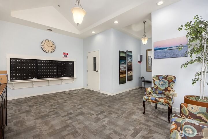 Property Photo:  300  High School Road NE 318  WA 98110 