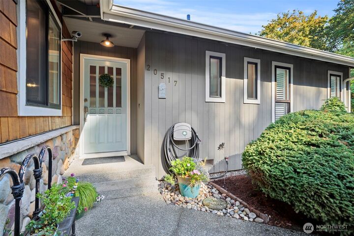 Property Photo:  20517  150th Avenue SE  WA 98272 