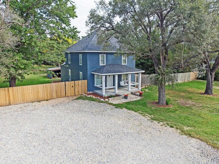 Property Photo: 138 SW 100th St. KS 67010