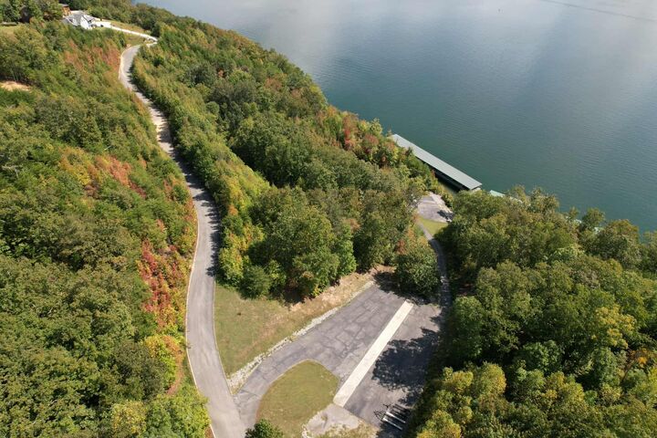 Property Photo: 200 Waterside Way TN 37381