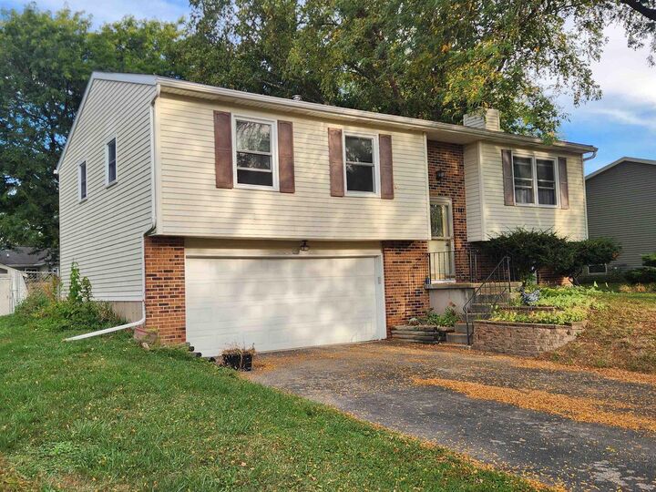 5802 Leanne Lane  McFarland WI 53558 photo