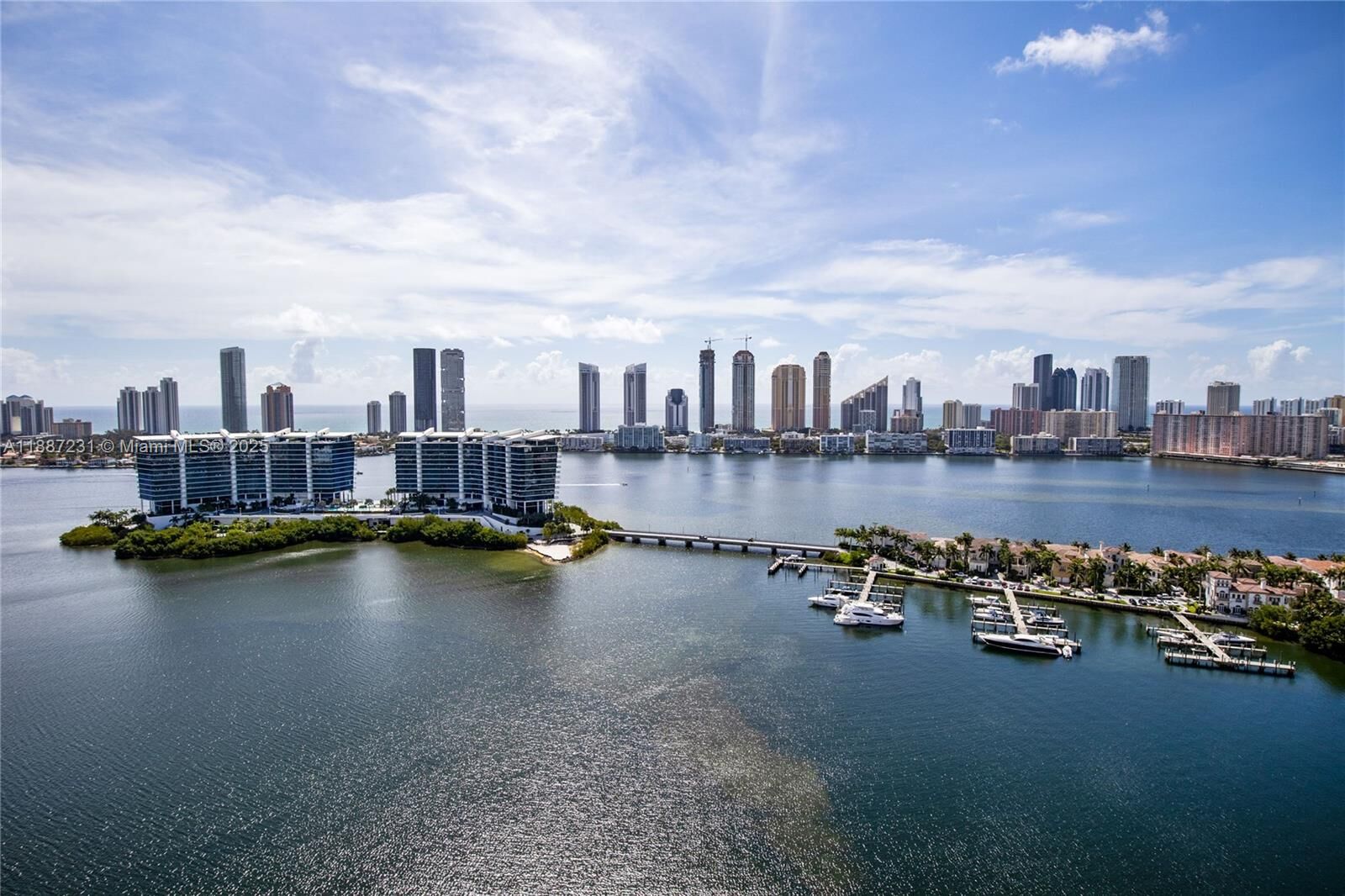 Property Photo:  3201 NE 183rd St Ph2904-05  FL 33160 