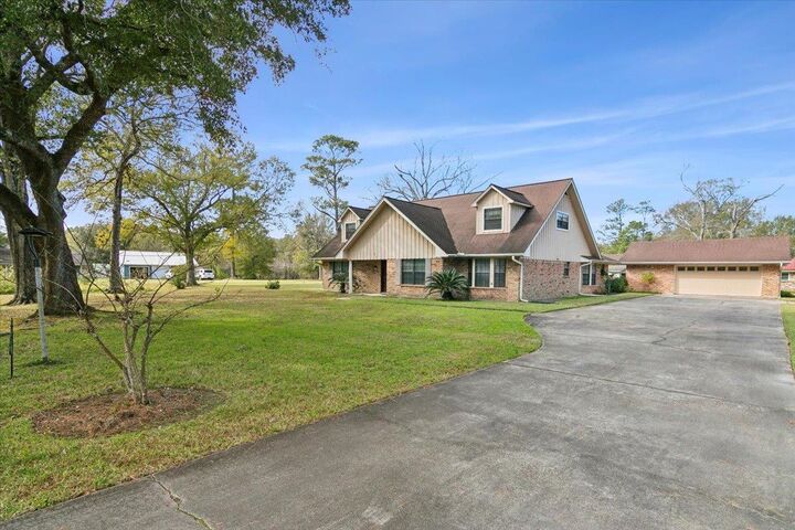 Property Photo:  2918 Clark Circle  TX 77632 