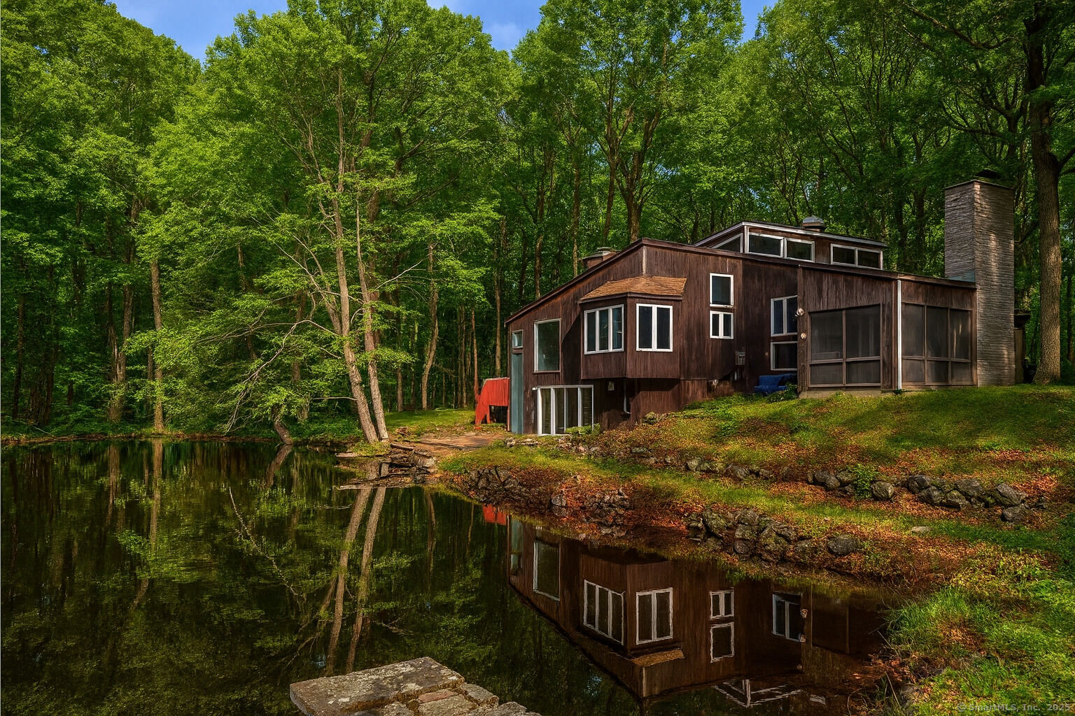 Property Photo:  860 Oakwood Road  CT 06477 