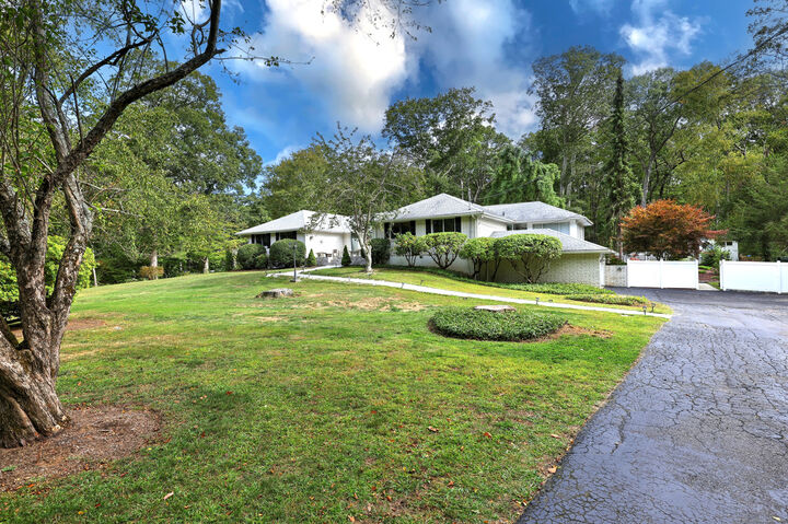 Property Photo: 415 Wildwood Drive CT 06614