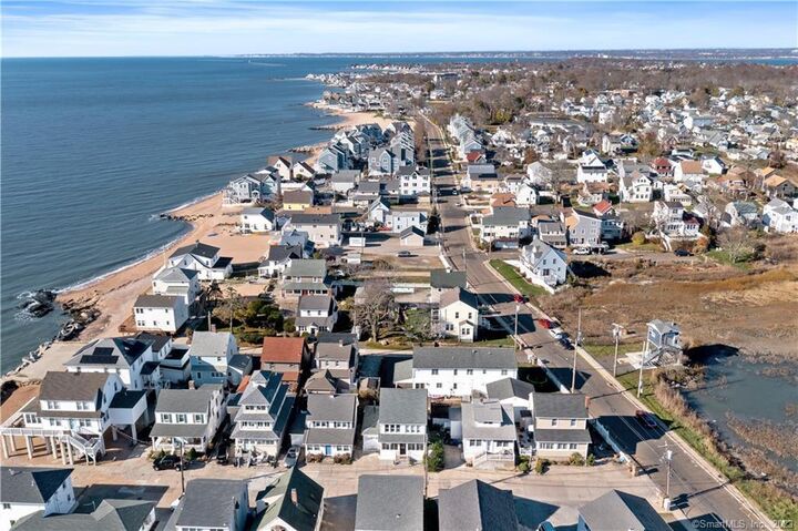 14 Jamaica Court  East Haven CT 06512 photo