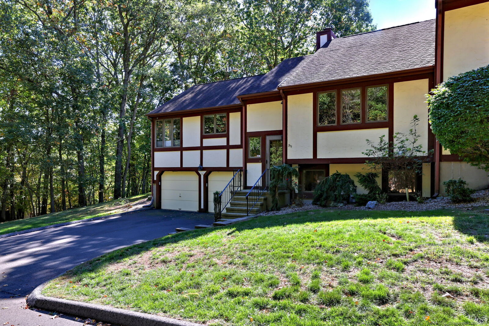 Property Photo: 690 Forest Road 511 CT 06516