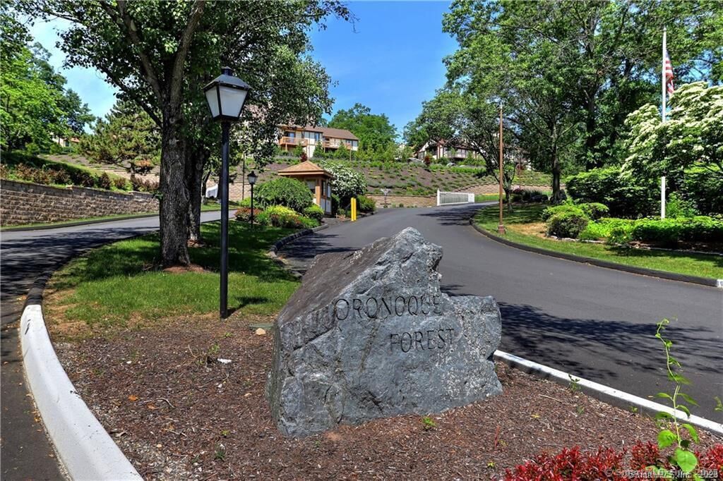 Property Photo:  690 Forest Road 511  CT 06516 