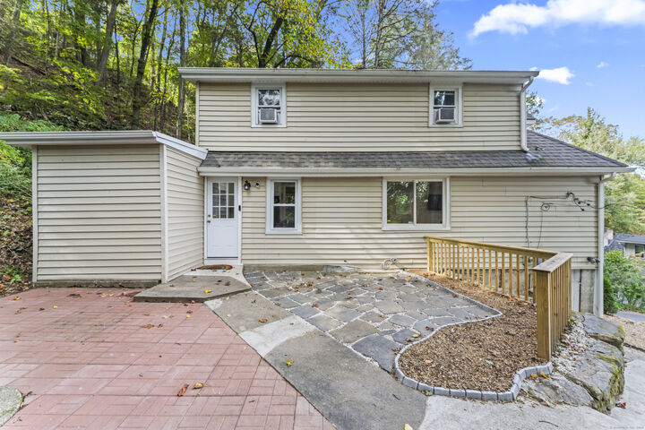 Property Photo:  199 Riverside Road  CT 06482