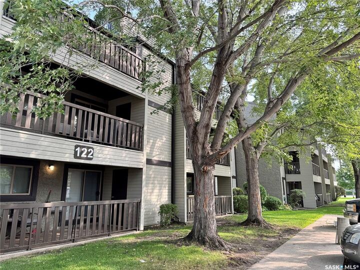 Property Photo: 122 Edinburgh Place 319 SK S7H 5J7