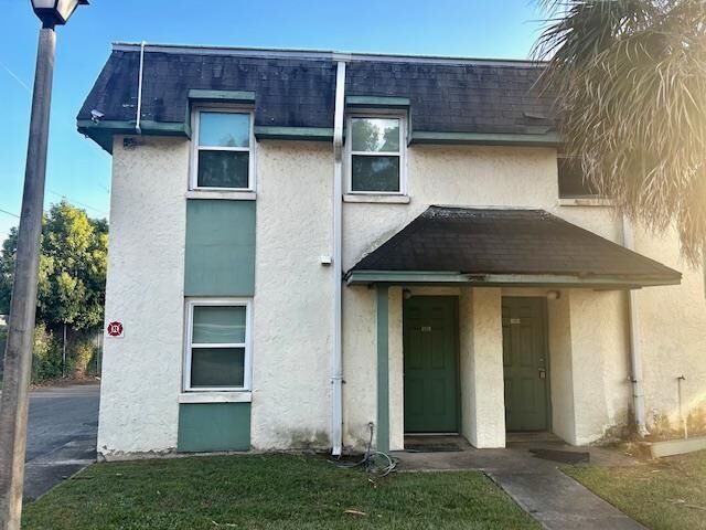 2325-102 W Pensacola Street -  Tallahassee FL 32304 photo