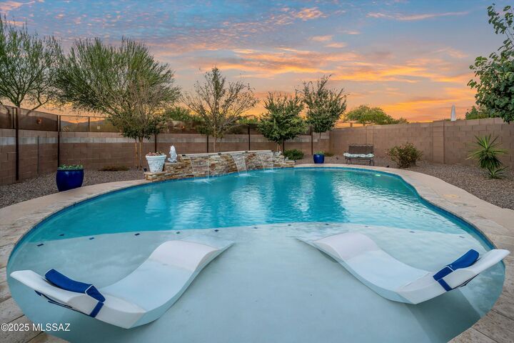 Property Photo: 14125 E Via Cerro Del Molino AZ 85641