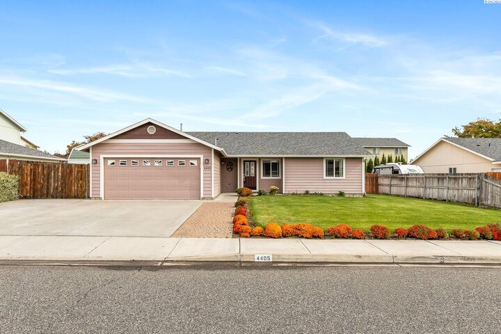 Property Photo:  4405 Campolina Lane  WA 99301 