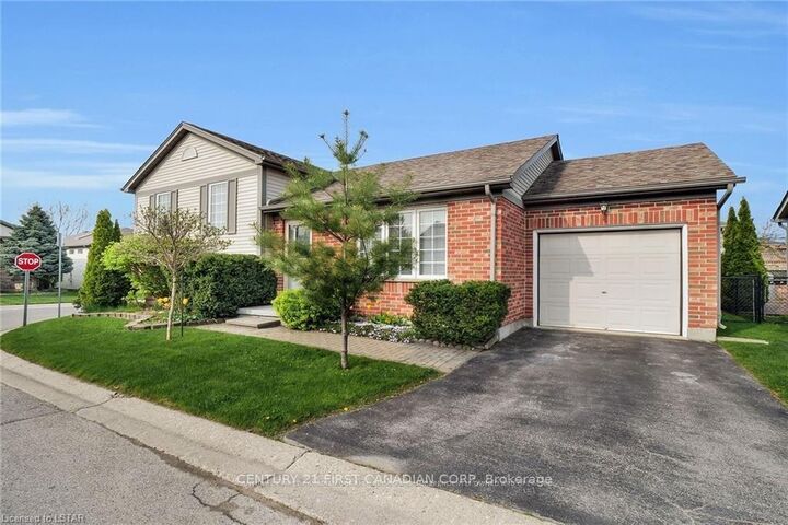 335 Lighthouse Road 44  London South ON N6M 1J8 photo