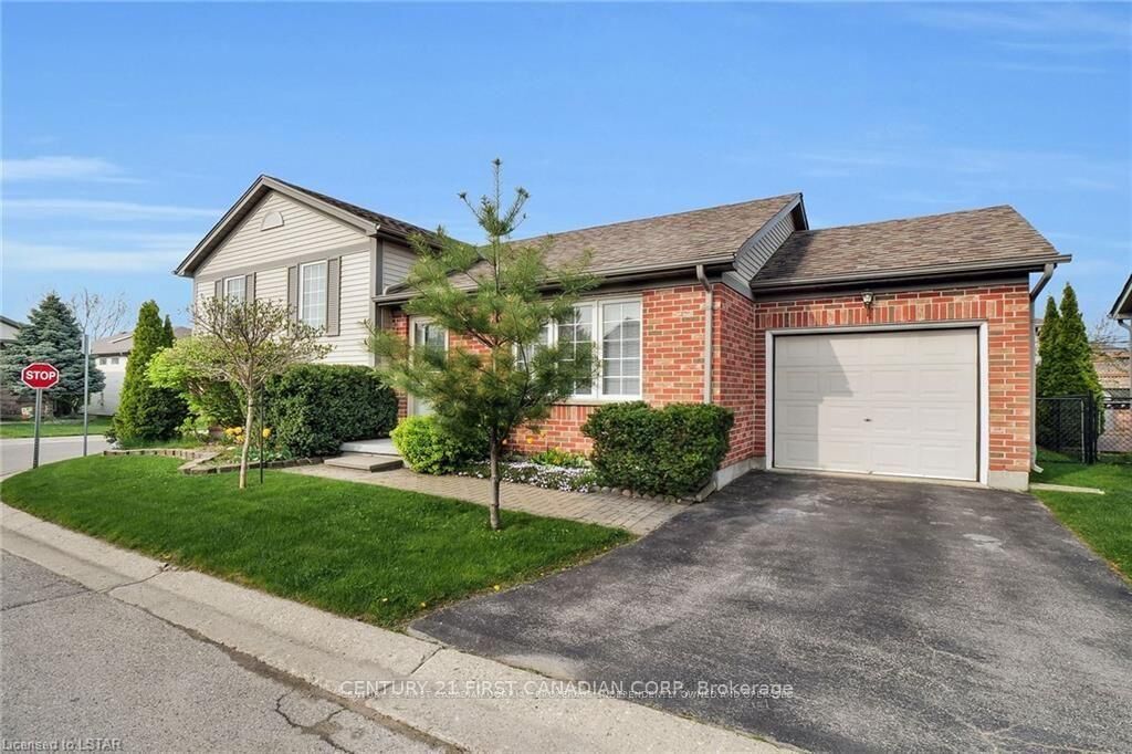 Property Photo:  335 Lighthouse Road 44  ON N6M 1J8 