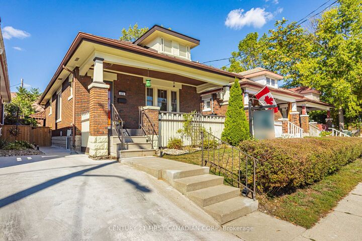 Property Photo:  872 Lovett Street  ON N5Z 1N5 